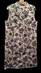 lot 416 image: Talbots Lovely Sleeveless Dress with Cream and Navy Flowers