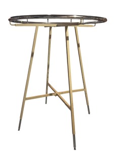 lot 365 image: Large Apparel Round Rack