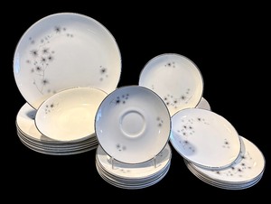 lot 360 image: Vintage Royal Doulton from England Thistledown