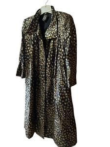 lot 453 image: Vintage Saks Fifth Avenue Swing Duster Coat  Jacket