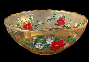 lot 297A image: Beautiful Hand-painted Serving Bowl