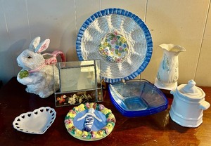 lot 203 image: Spring Collection of Home Decor