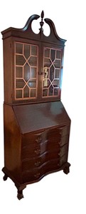 lot 8 image: Vintage Mahogany Secretary Desk