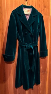 lot 348 image: Sport Ease Fashions Vintage Gorgeous Green Velvet Long Coat and Tie