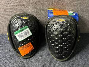 lot 109 image: 2 Pairs of QEP Pro Max Gel Knee Pads