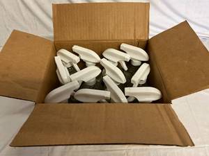 lot 313 image: 6 Bottles of Purity Green Kitchen and Bathroom Cleaner
