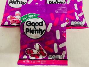 lot 31 image: 5x 7oz Good & Plentys