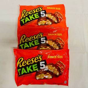 lot 34 image: 3x 11.25oz Reeces Take 5