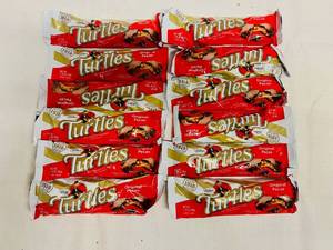 lot 36 image: 12x Turtles Candy Bars