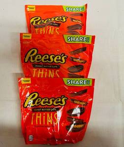 lot 46 image: 3x Reeses Thins Share Pack