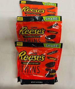 lot 47 image: 3x Reeses Thins Share Pack-Dark Chocolate
