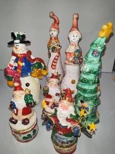 lot 417 image: Lot of Misc Christmas Ceramic Figurines