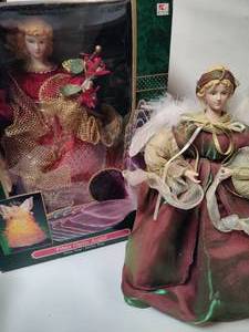 lot 401 image: Fiber Optic & Angel Tree Toppers