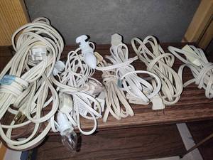 lot 440 image: Lot of Assorted Extension Cords