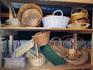 lot 457 image: Wicker Baskets Lot #1