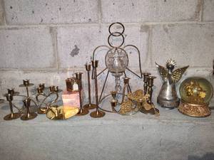 lot 469 image: Vintage Brass Decor Assortment