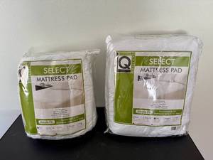 lot 212 image: New Mattress Pads