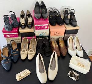 lot 252 image: Assorted Vintage Ladies Shoes and Shoe Clips Size 6