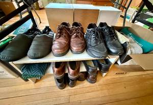 lot 259 image: Misc. Mens Shoes, Socks and Belts