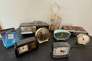 lot 281 image: Vintage Alarm Clock Collection