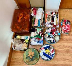 lot 285 image: Huge Lot of Misc. Sewing Notions and Thread