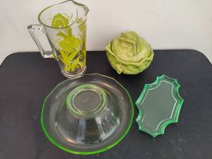 lot 62 image: Vintage Green Glassware
