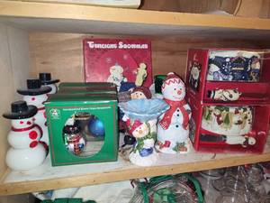 lot 405 image: Assorted Holiday Snowman Decor