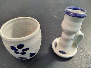lot 23 image: Williamsburg Pottery Candle Holder & Cup