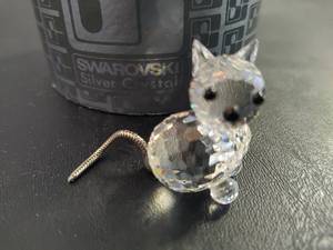 lot 34 image: Swarovski Crystal Cat Figurine