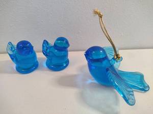 lot 41 image: Leo Ward Birds of Happiness