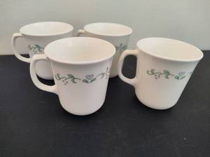 lot 57 image: Corelle Corning Ware Country Cottage Mugs