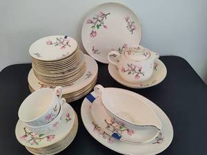 lot 10 image: Vintage Dogwood by Homer Loughlin China Set