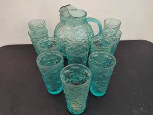 lot 6 image: Anchor Hocking Aquamarine Crinkle Glass Pitcher & Glass Set