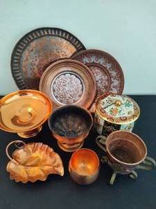 lot 76 image: Assorted Brass & Tin Servingware and Decor
