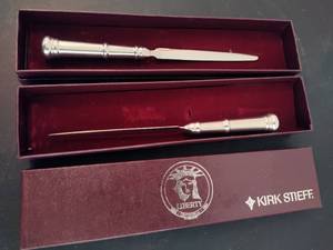 lot 115 image: Kirk Stieff Pewter Letter Openers