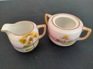 lot 100 image: Noritake Sugar and Creamer Set