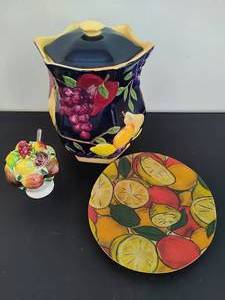 lot 98 image: Assorted Fruit Themed Kitchen Ware