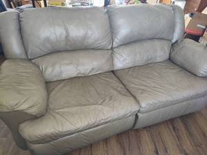 lot 306 image: Leather-Like Couch
