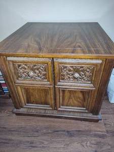 lot 303 image: VIntage Square Side Table