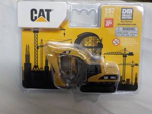 lot 3 image: CAT Toy...