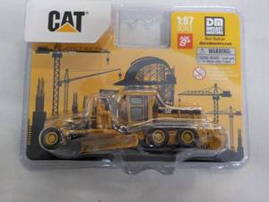 lot 5 image: CAT Toy...
