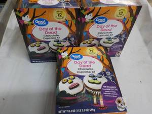 lot 58 image: 3 ct Day of the Dead Chocolate Cupc...
