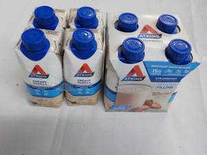 lot 78 image: Atkins Creamy Vanilla and Strawberr...