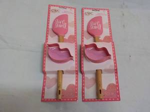 lot 117 image: CWC Spatula and Cookie Cutter...