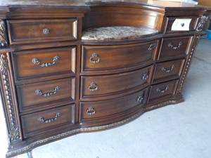 Dresser 68 x 20 x 42" all drawers s...