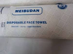 lot 136 image: 3 ct Meibudan Disposable Face Towel...