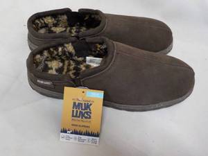 lot 209 image: Muk Luks size 12 Mens Slippers...