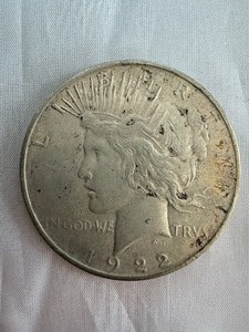 lot 17 image: 1922 PEACE SILVER DOLLAR