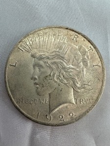lot 20 image: 1922 SILVER PEACE DOLLAR