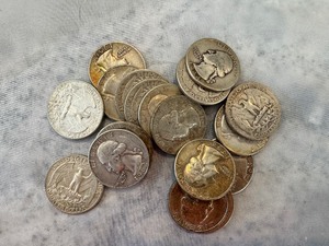 lot 40 image: LOT OF 18 MIXED SILVER QUARTERS